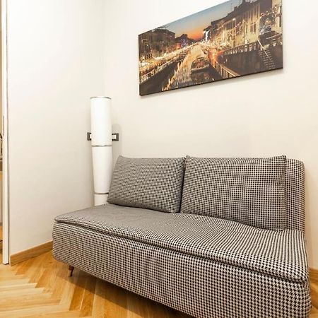 The Italian Design - 10 Minutes To Duomo Apartment มิลาน ภายนอก รูปภาพ