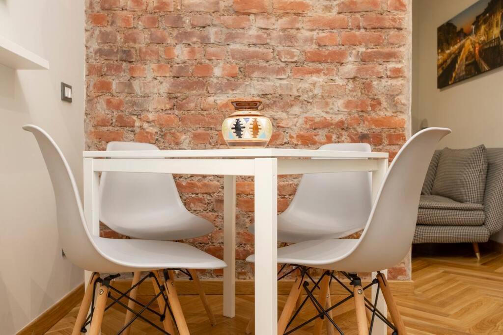 The Italian Design - 10 Minutes To Duomo Apartment มิลาน ภายนอก รูปภาพ