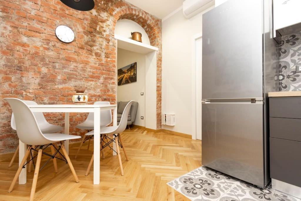 The Italian Design - 10 Minutes To Duomo Apartment มิลาน ภายนอก รูปภาพ